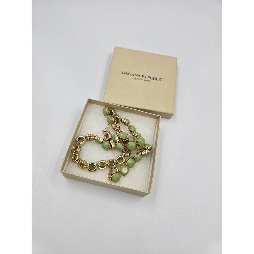 Banana Republic Necklace Gold Tone Sage Mint Green‎ Beaded with box